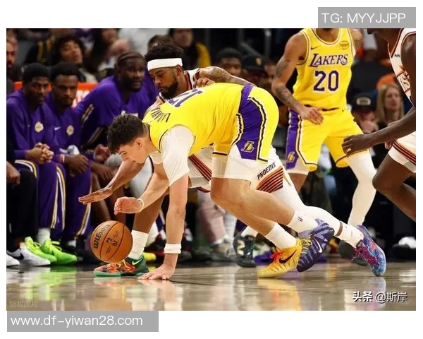 2004年NBA季后赛首轮国王与湖人激战G1精彩回顾与赛后分析 2004年NBA季后赛首轮国王与湖人激战G1精彩回顾与赛后分析