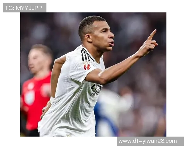 皇马盯上德甲左后卫!转会费高达7000万 两大废柴面对归队 皇马盯上德甲左后卫!转会费高达7000万 两大废柴面对归队